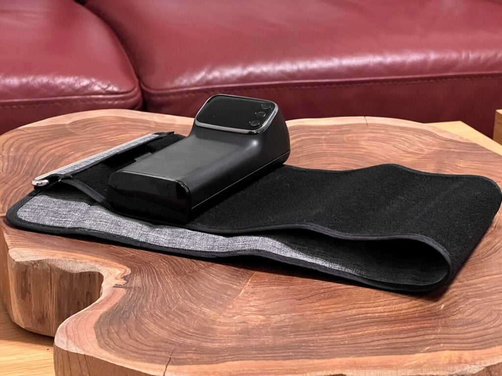 Tlakoměr Garmin Index BPM je vybavený manžetou vhodnou pro obvod paže 20 až 42 cm.